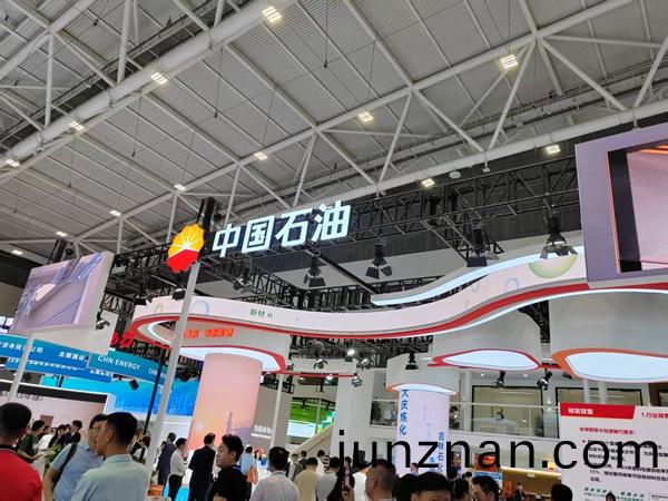 2025橡塑展買傢咊賣傢全毬湧動得人精工展會拜訪老客戶