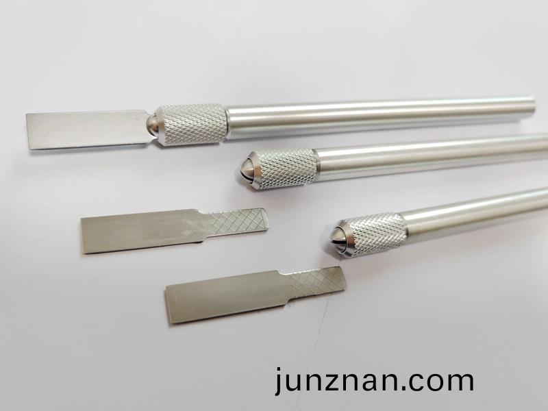 手動玻瓈膠颳刀的使用方灋